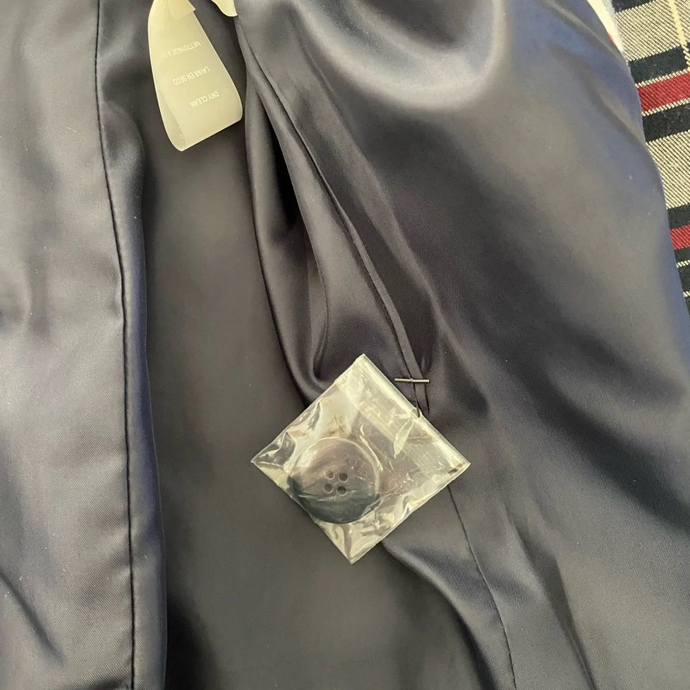 Tommy Hilfiger Women’s Plaid Blazer/Jacket - Picture 8 of 11